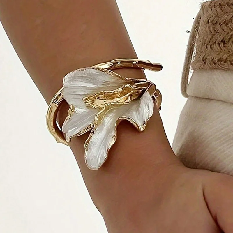 Accessories Openable Tulip Bangle Armlet Geometric Metal Flower Bracelet Irregular Exaggerated Golden and White Bangle Versatile