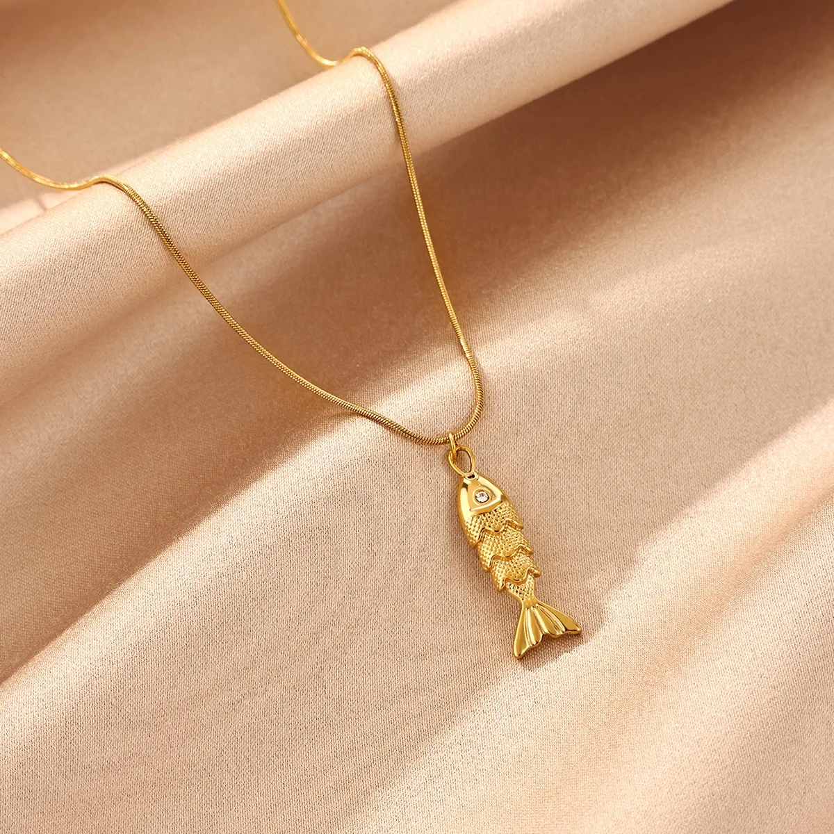 Stainless Steel Scale Texture Fish Pendant Snake Chain Necklaces For Women Gold Color Fish Necklace Crystal Inlaid Lucky Jewelry