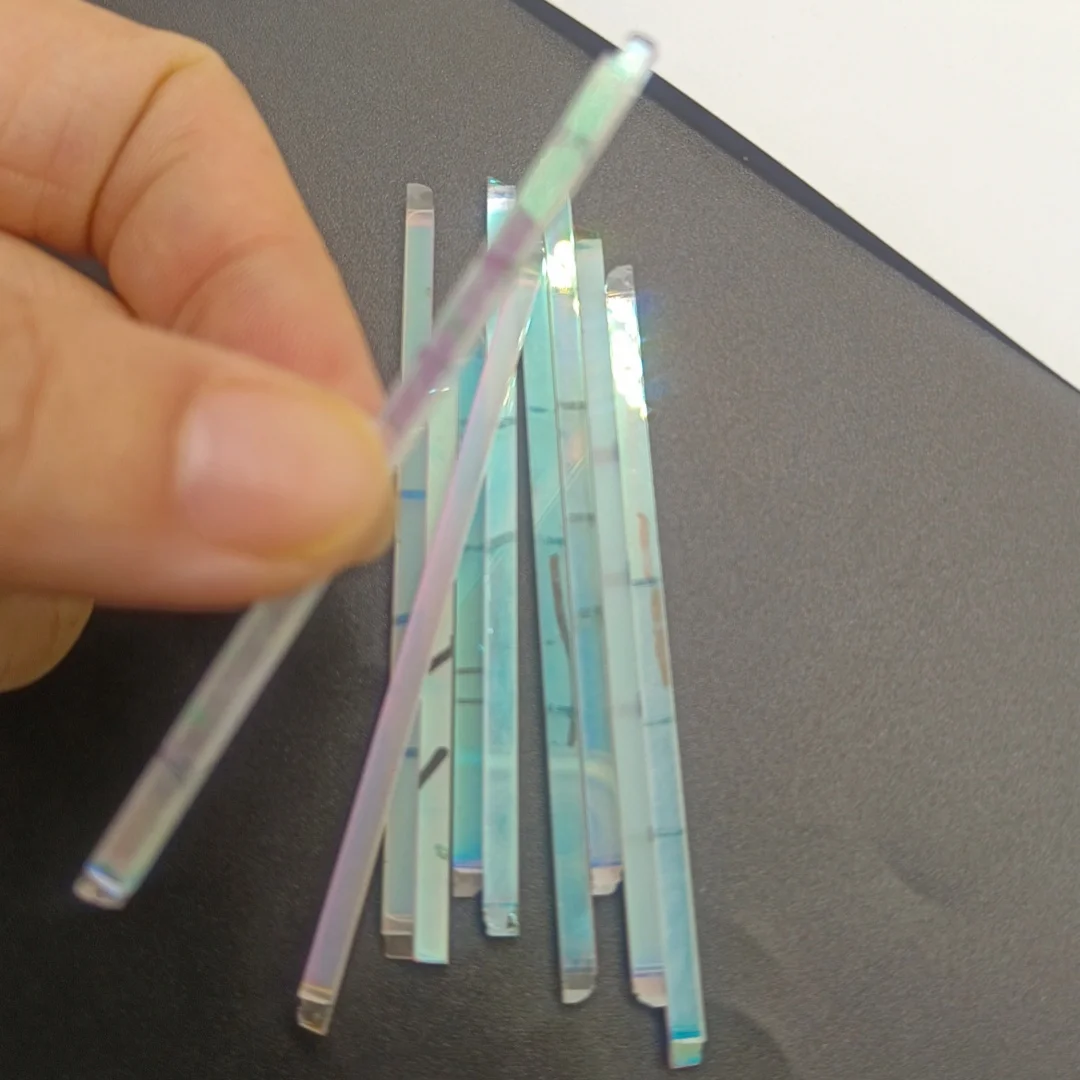 10 Stück Defekte RGB-Kombinierungsstreifen-Prismen, Regenbogen-Bastelmaterial, Dekorative Optische Glasprismen