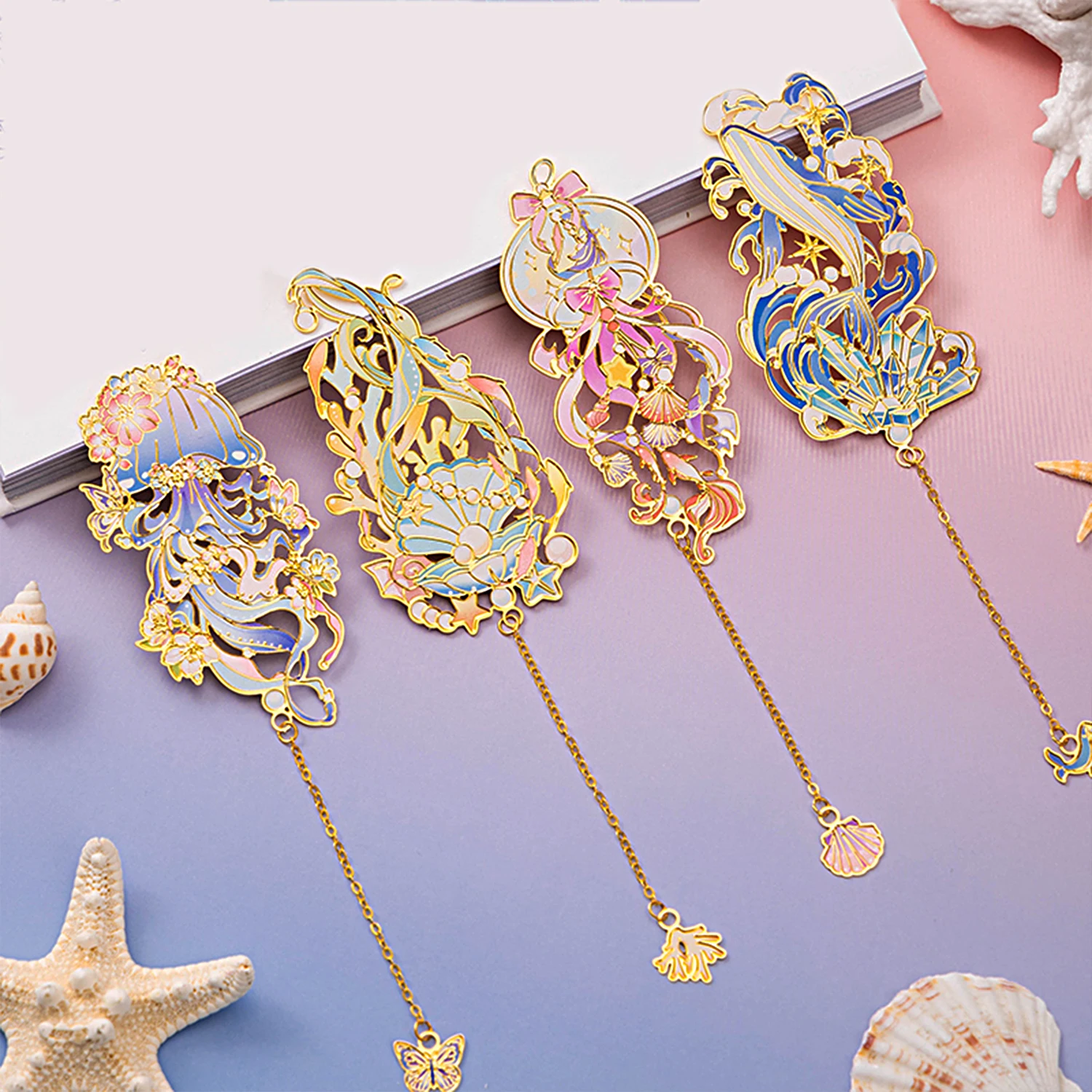 1Pc Marine Animals Metal Bookmarks with Chain Tassel Hollow Gifts Rustproof Planner Accessories Shell Starfish Design Bookmark