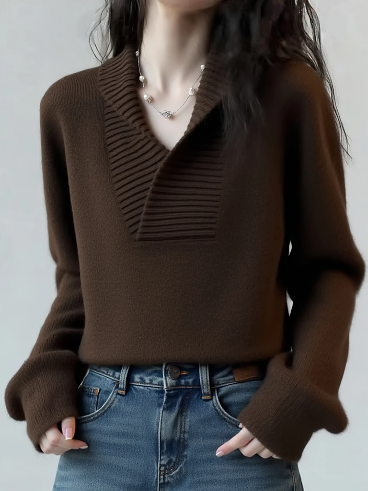 

Стильный свободный вязаный базовый свитер с длинными рукавами, мягкий, простой дизайн, универсальный, зимний, модный, женский, удобный, уютный.