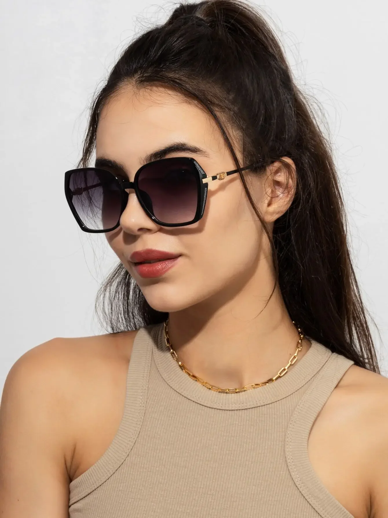 

1pc Women's New Fashionable European & American Square Large Frame Rhinestone Studded Elegant Heart Shaped Vintage Boho Outdoor Ins Street Style Fashion Glasses Beach Accessories For Women Glasses Shades Basics Fall Winter