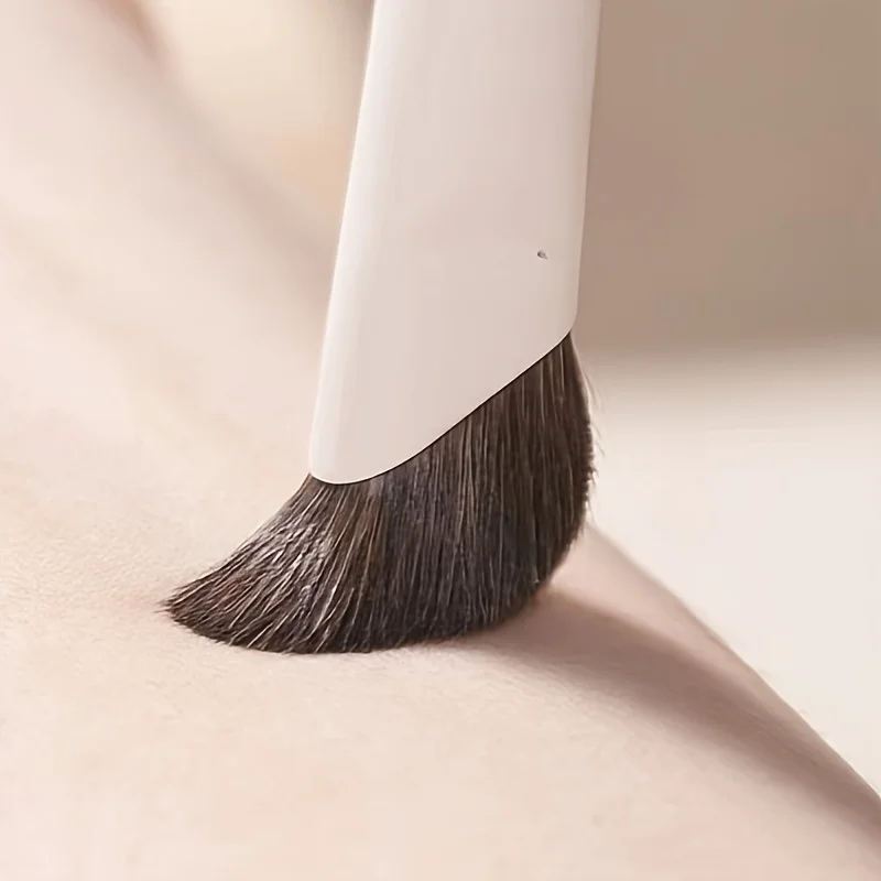 Make-upborstel van dierenhaar Oogdetail Mengborstel 1Pc Make-upartiest Speciaal paardenhaar Schuine zeisborstel Neusschaduwborstel