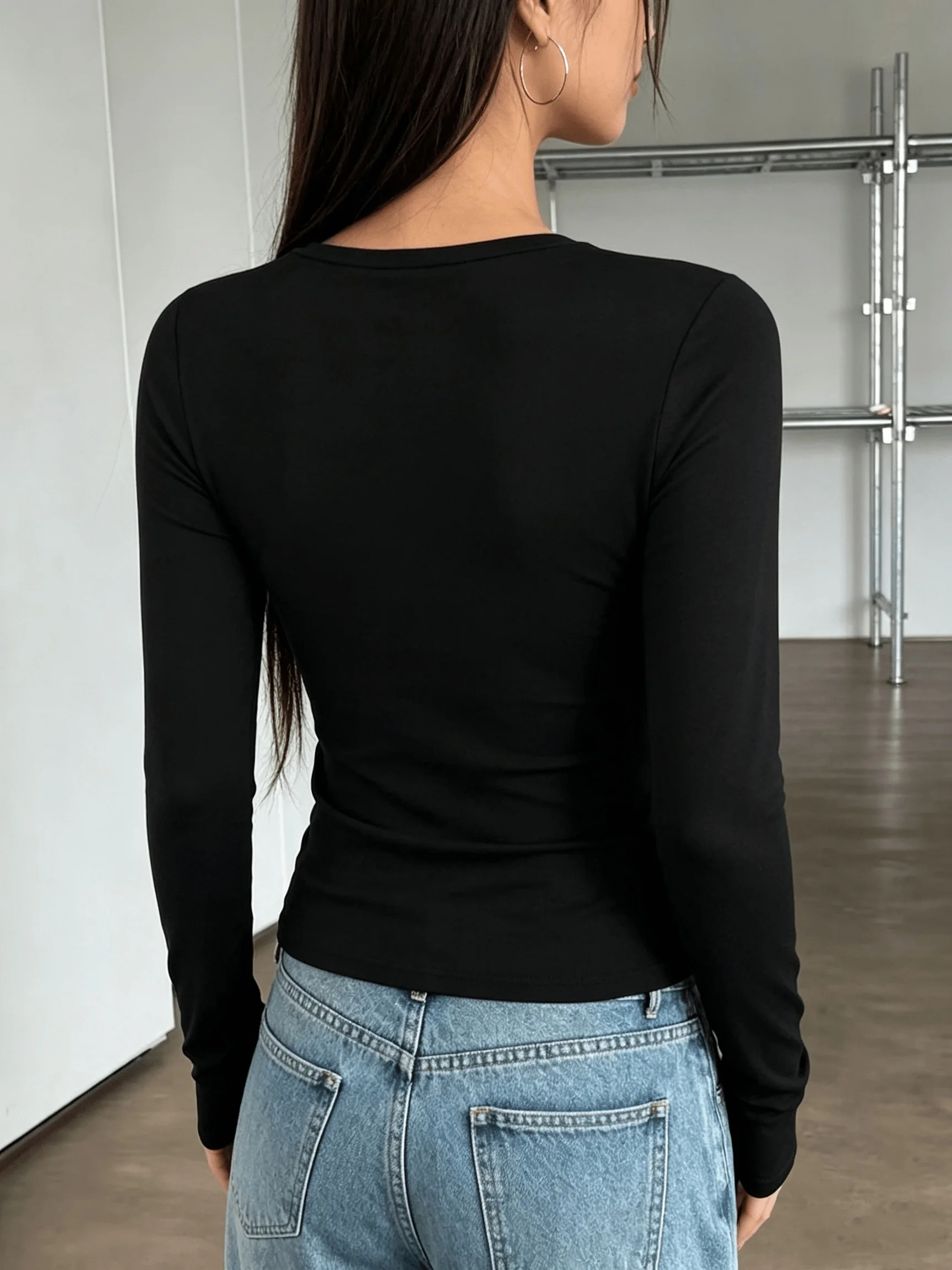 Damen-Langarm-T-Shirt, lässig, bequem, mit Rundhalsausschnitt, einfarbig, tailliert, ideal für den täglichen Gebrauch im Herbst und für den Weg zur Arbeit. – Detail 8