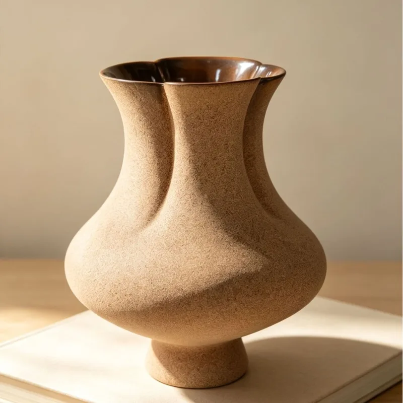 Plain embryo small vase, retro nostalgic coarse pottery flower ware, home living room study desktop decoration ornament