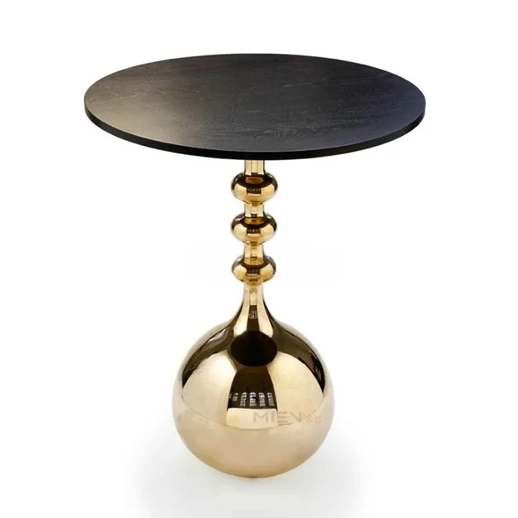 

Creative light luxury sofa edge few circles