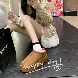 2023 أحذية الثلج الكشمير الجديدة للنساء نعال سميكة بدون شعر مغطى نصف شبشب أحذية قطنية الشتاء الجديد أفضل 8 أحذية كاحل نسائية للمبيعات - رقم 1