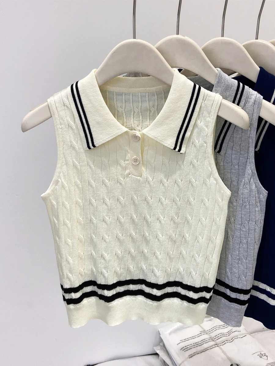 

Sweet Japanese Style Knitted Vest Top Sleeveless V-Neck Collar Three Labels Decorative Woven Texture Women's Fashion