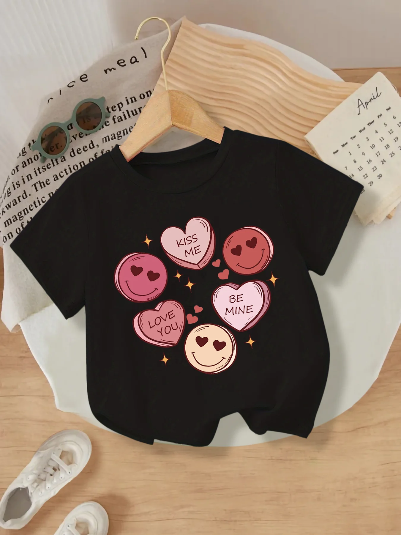 체리 만화 패턴 프린트가 있는 여름 소녀 검은색 반팔 셔츠, 일상 외출에 적합