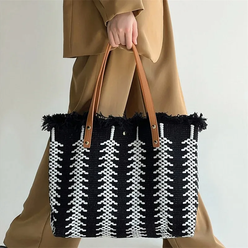 

Simple Fashion Tassel Weaving Shoulder Bag Multifunctional Ladies Large Capacity Tassel Handbag Women's Casual Handbag