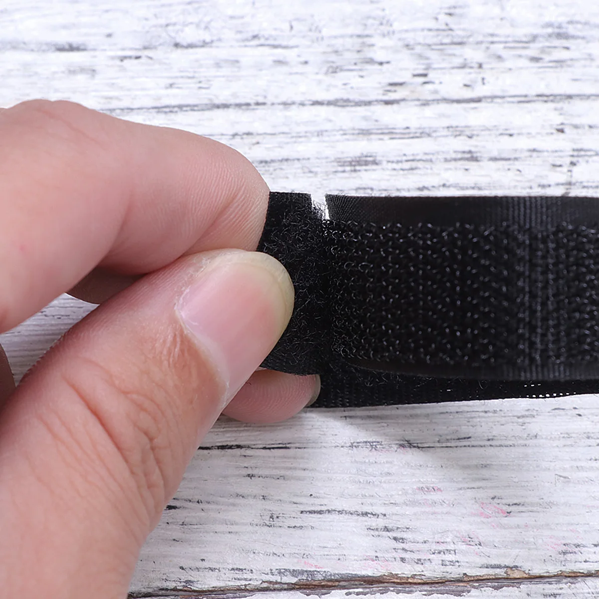 

10 pcs 2X18Cm Reusable Black Cable Straps Hook Loop Fastening Ties Strong Wire Harness Organize Cords Wires Home Office Desktop