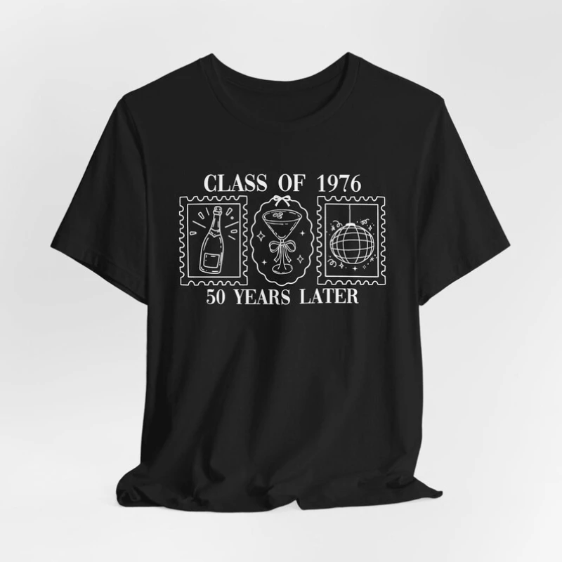 Class of 1976 Reunion Unisex T-Shirt 50th Anniversary Doodle Design Vintage classic fashion streetwear Crewneck Short-sleev
