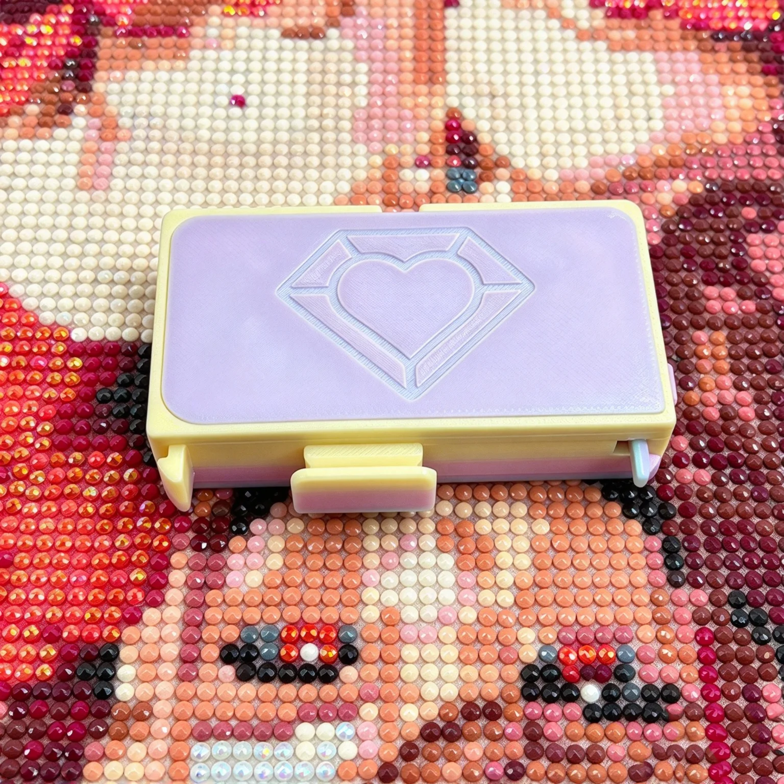 Stackable Diamond Painting Drill Box, Snap-Closed Storage Tray for Multi-Color Beads, Random Color Organizer for Diamond Art DIY