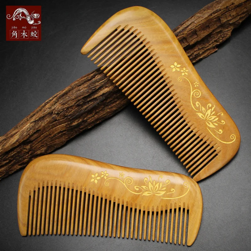 

Зеленая расческа из сандалового дерева, ручной работы, вырезанная из цельного куска дерева, с золотыми элементами, маленькая расческа для массажа и укладки волос.