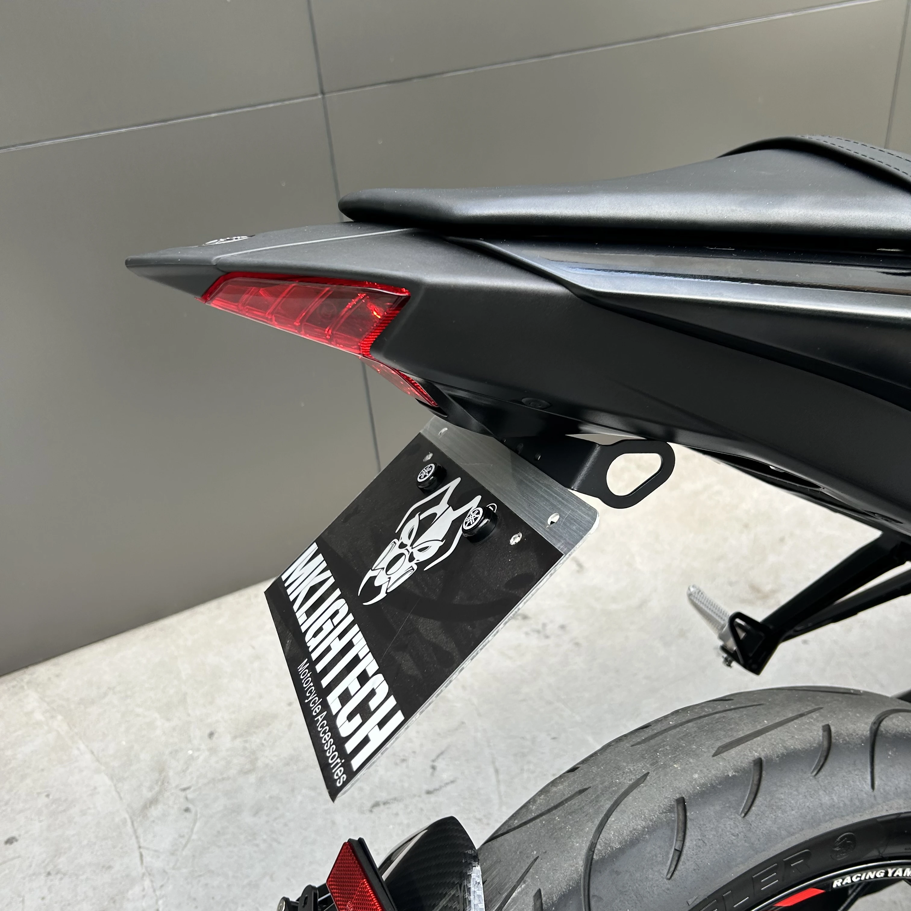 

MTKRACING Licence Frame For YAMAHA R3 / R25 2019-2024 License Plate Holder Rear Tail Frame Fender Eliminator Bracket Kit