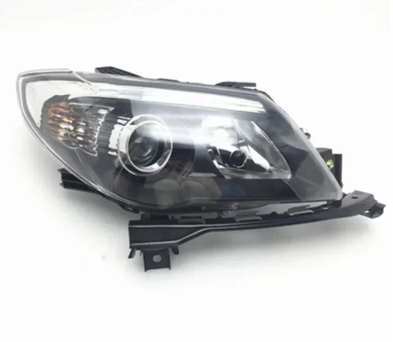 

Automobile halogen headlight assembly with light bulb Front lamp lighting for BYD L3
