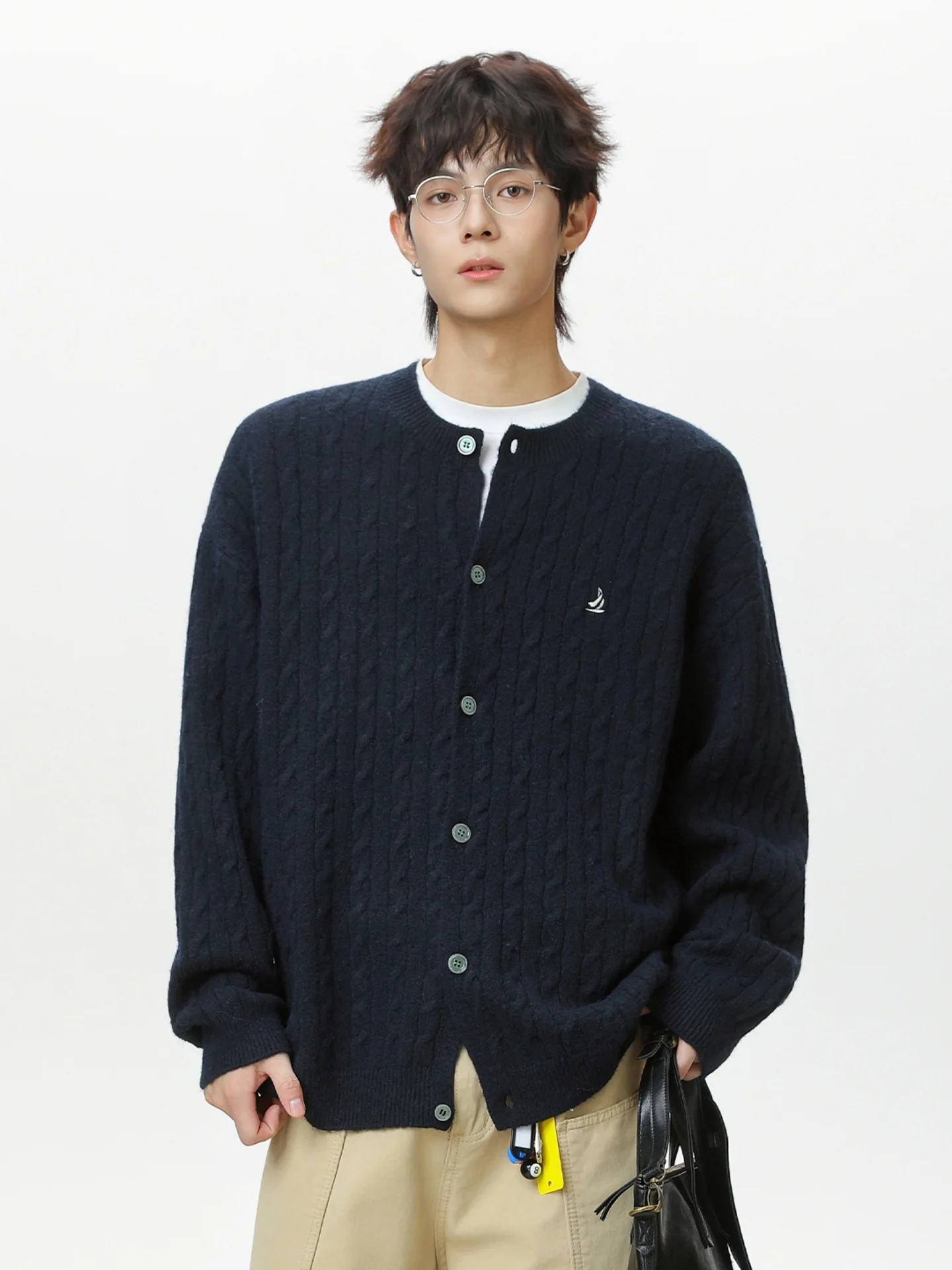 

Мужской кардиган массивной вязки, свитер большого размера с витой текстурой, пуловер с круглым вырезом из мягкой шерсти, осенне-зимнее пальто свободного покроя