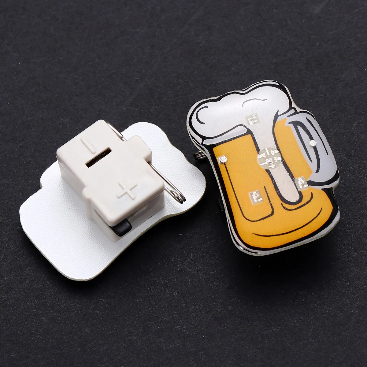 10pcs Cartoon Beer Mug Flashing LED Light Up Badge Brooch Party KTV Bar Favors beer mug brooch beer mug LED brooch