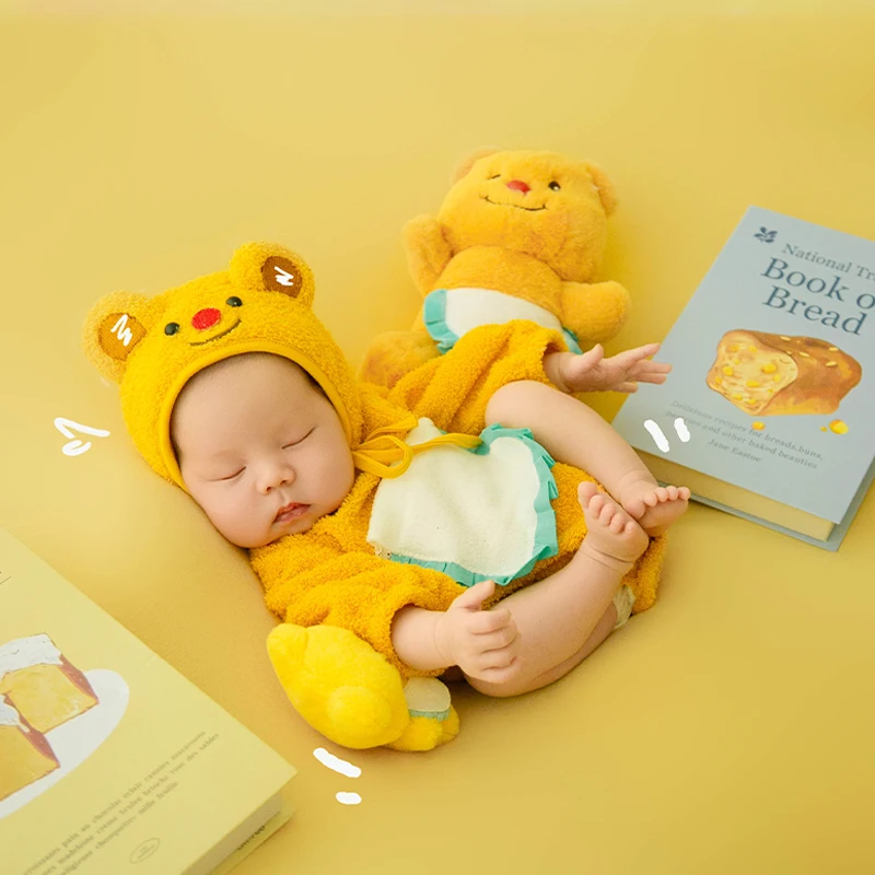 Simpatico orso Kawaii bambola vestiti per fotografia neonato costumi per bambini libro di pane puntelli orso giocattoli di peluche servizio fotografico per neonati creativi