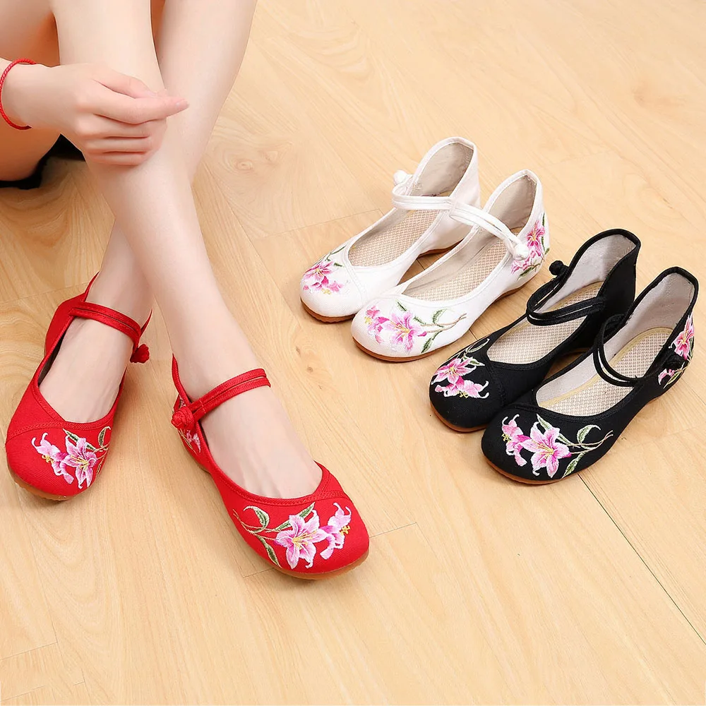 Classic Comfortable Lily Flower Embroidered Shoes Single Shoes Women Flat Heel Shoes Work Shoes Low Heel Shallow Mouth Shoes