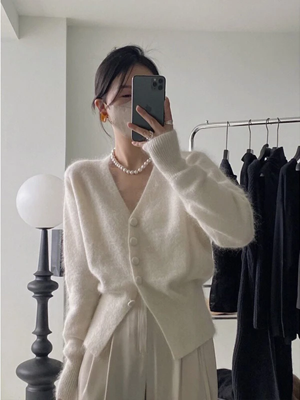 

White Knitted V-Neck Short Sleeve Sweater Women's Spring Autumn Inner Wear Waist-Cinching Cardigan Style Casual Fashion
