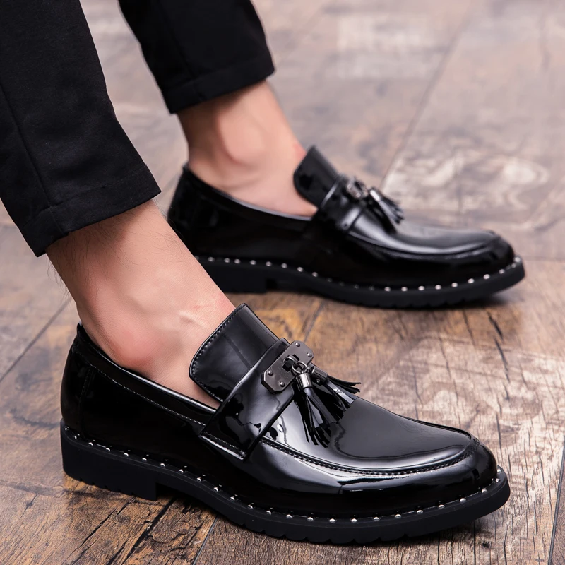 

Men's Casual Slip-On Tassel Patent Loafers Thick Bottom Elevator Shoes Fashion Men's Party Shoes Business Shoes Brogue
