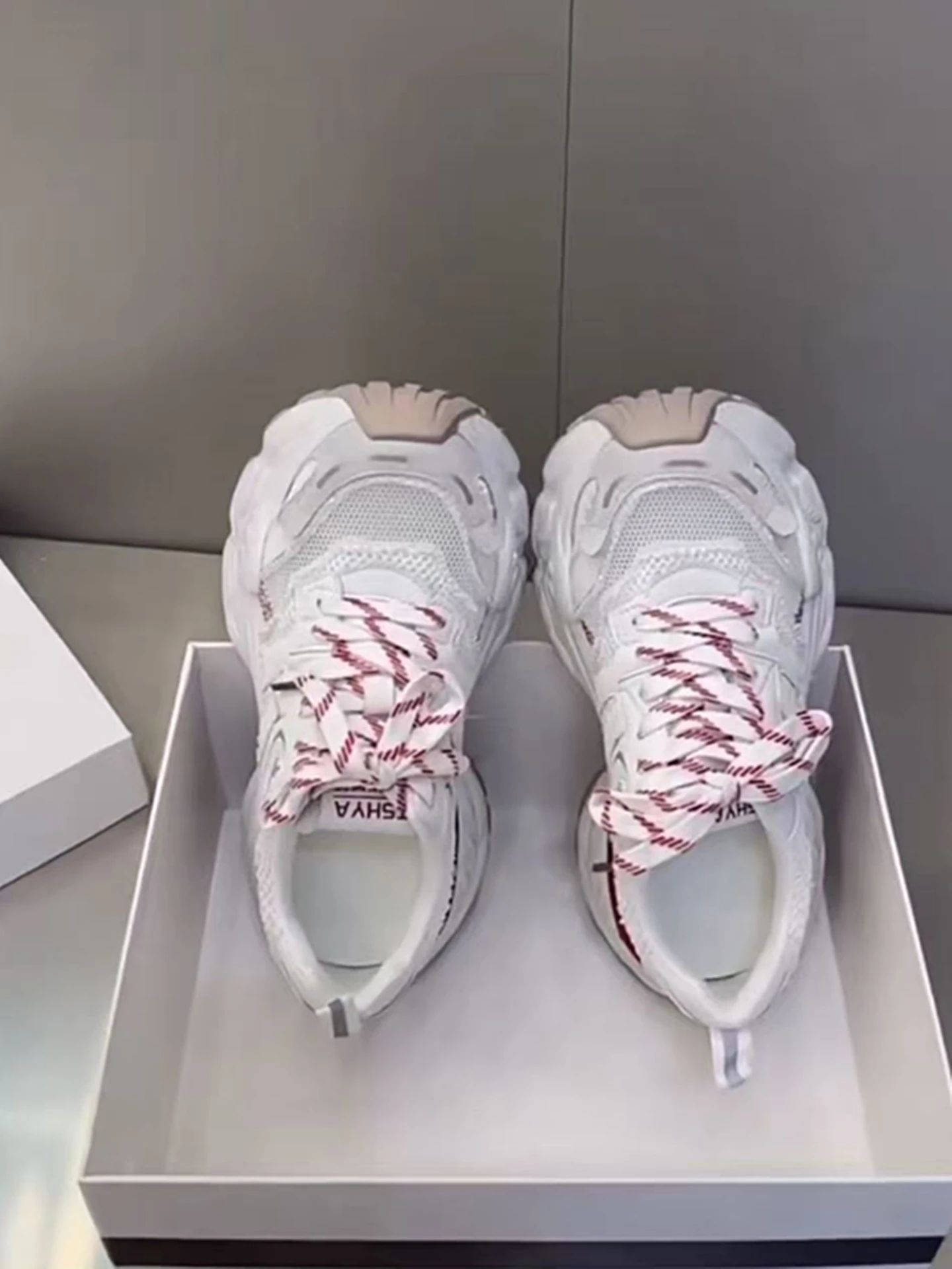 women's-casual-thick-bottom-sports-shoes-spring-summer-new-style-small-size-platform-leisure-net-surface-heightening-running
