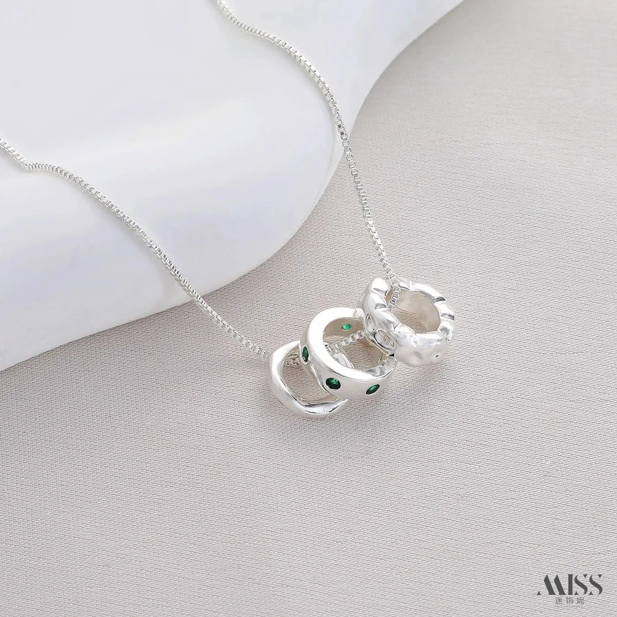 Copper Thick Silver Plated Zircon Inlaid Bee Heart Bow Pendant Charms for DIY Bracelet Necklace Earrings Jewelry Accessories