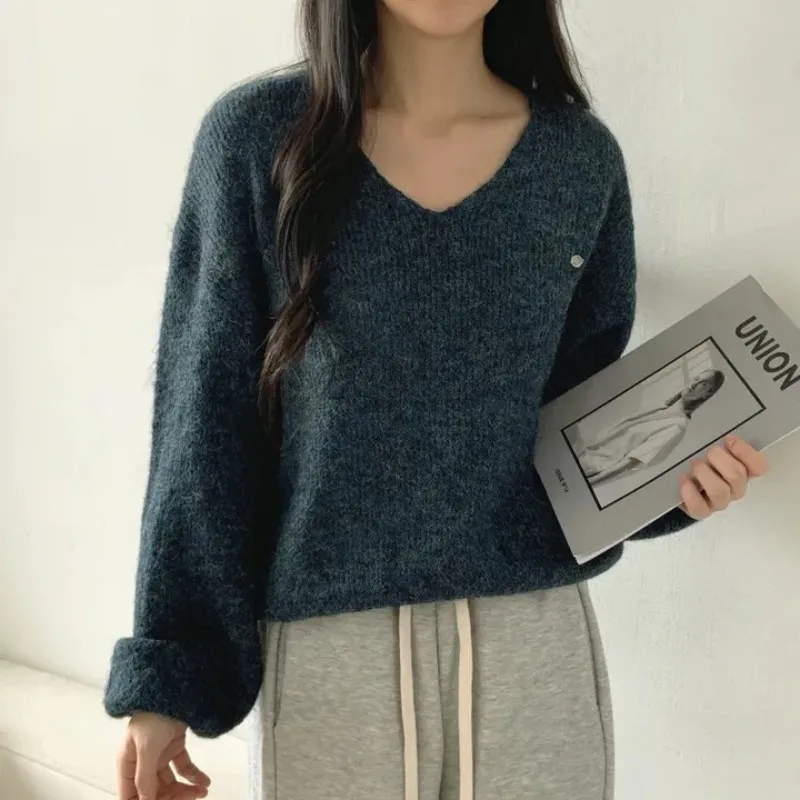 Spring 2026 Lazy Sle Loose V-Ne Furry Knitted Sweater Casual Simple Women's Top Polyester Fiber Lantern Sve Hoodie