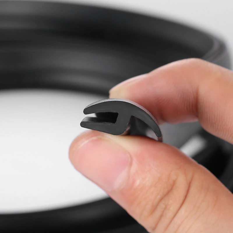 1.7M Universal Car Ageing Rubber Seal Under Front Windshield Panel Sealed Trim Moulding Strips