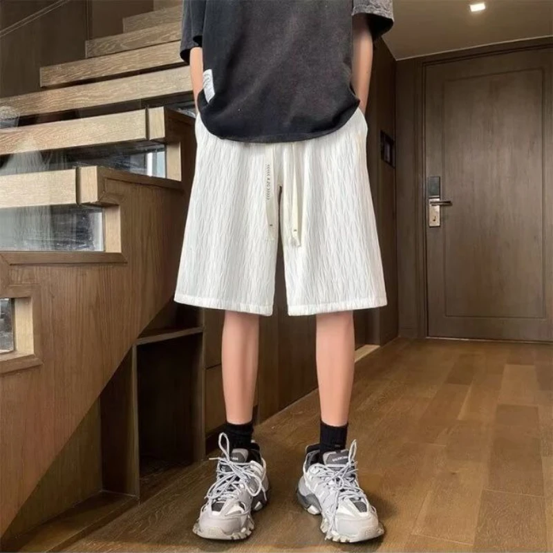 

Summer New Men's White Casual Shorts Breathable Ice Silk Fabric Loose Beach Shorts with Fold Design Lightweight Comfort