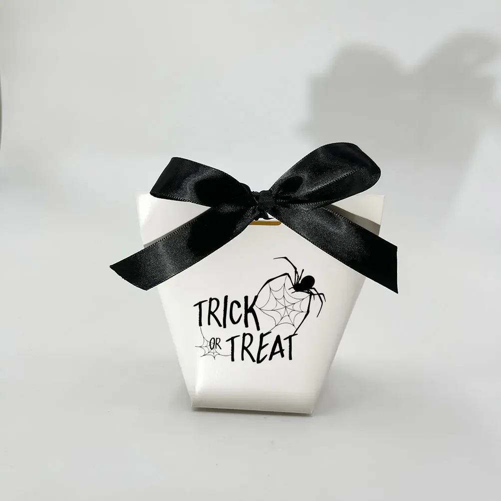 Halloween Candy Boxes Trick or Treat Gift bags Lantern Pumpkin Candy Cookie Box Perfect for Halloween Party Decoration