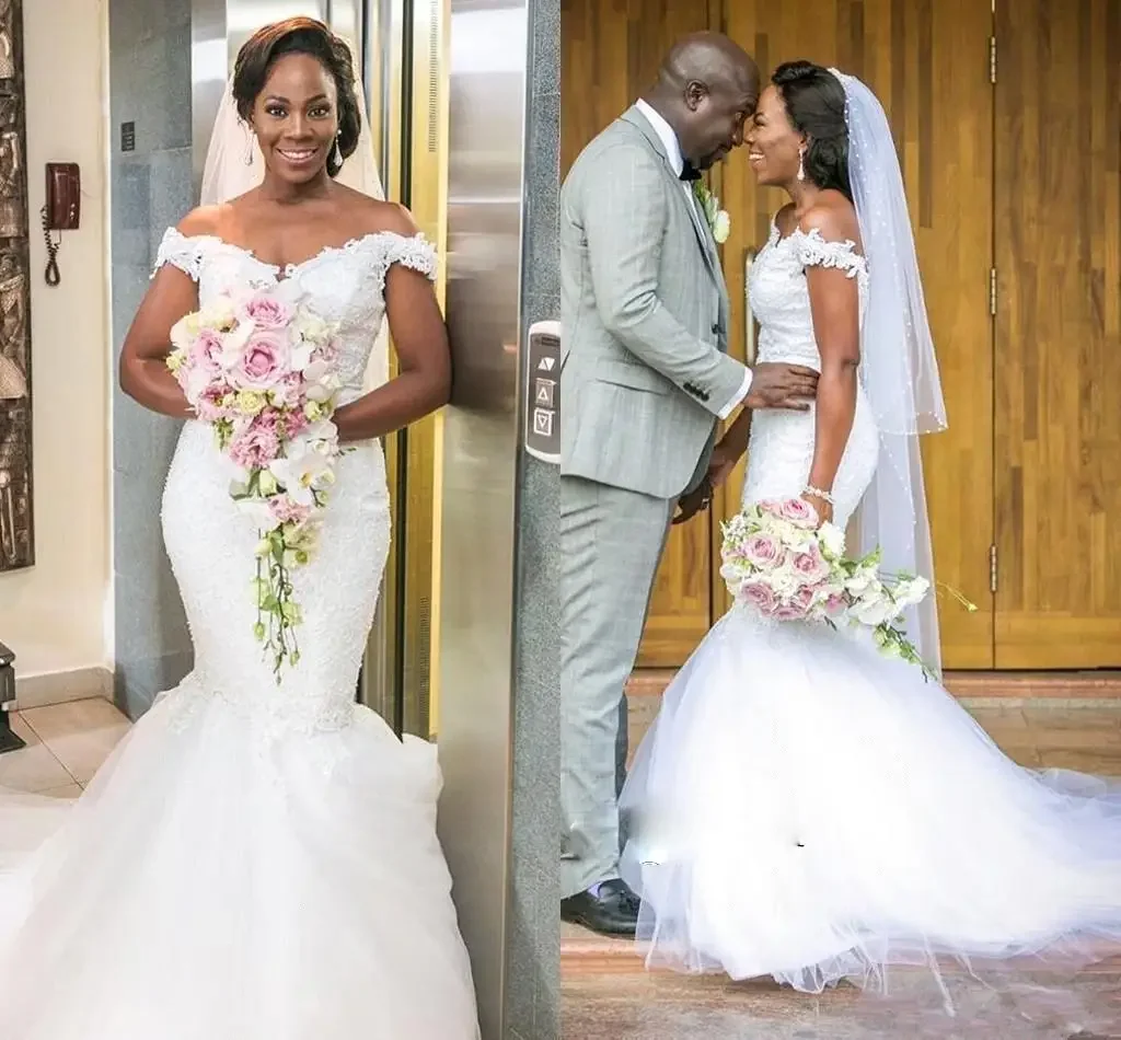 Vestidos de novia de sirena africana nigeriana personalizados, apliques de encaje con hombros descubiertos, vestidos de novia sin espalda con perlas de talla grande