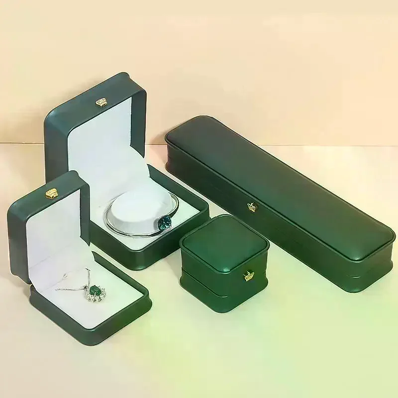 ジュエリーリングボックス PUレザー ジュエリーオーガナイザー 指輪 イヤリング ネックレス ペンダント ギフトディスプレイボックス プロポーズ 婚約 結婚式