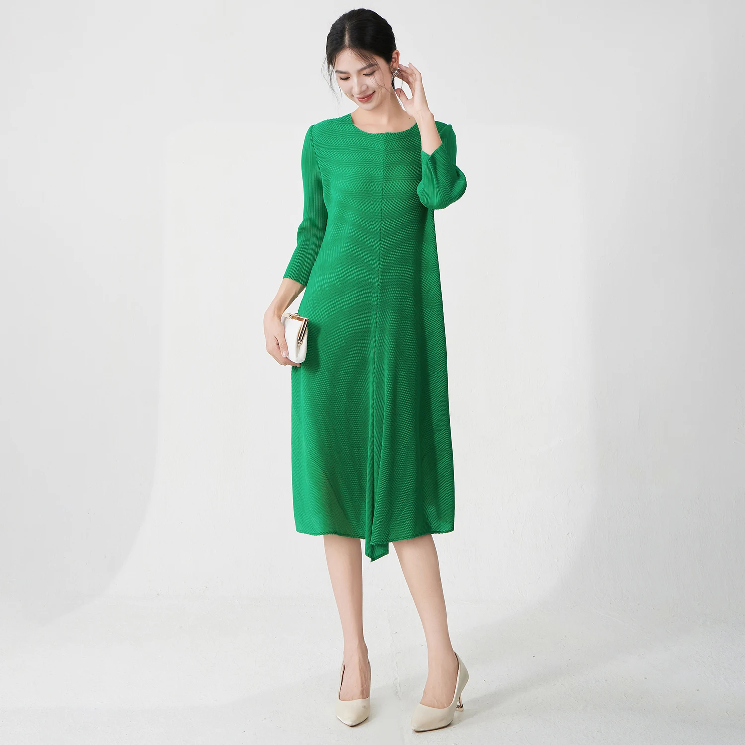 

Miyake Pleated Dress Summer Women's Dress Simple Solid Color Fashionable Crew Neck Loose Mid-length Dress