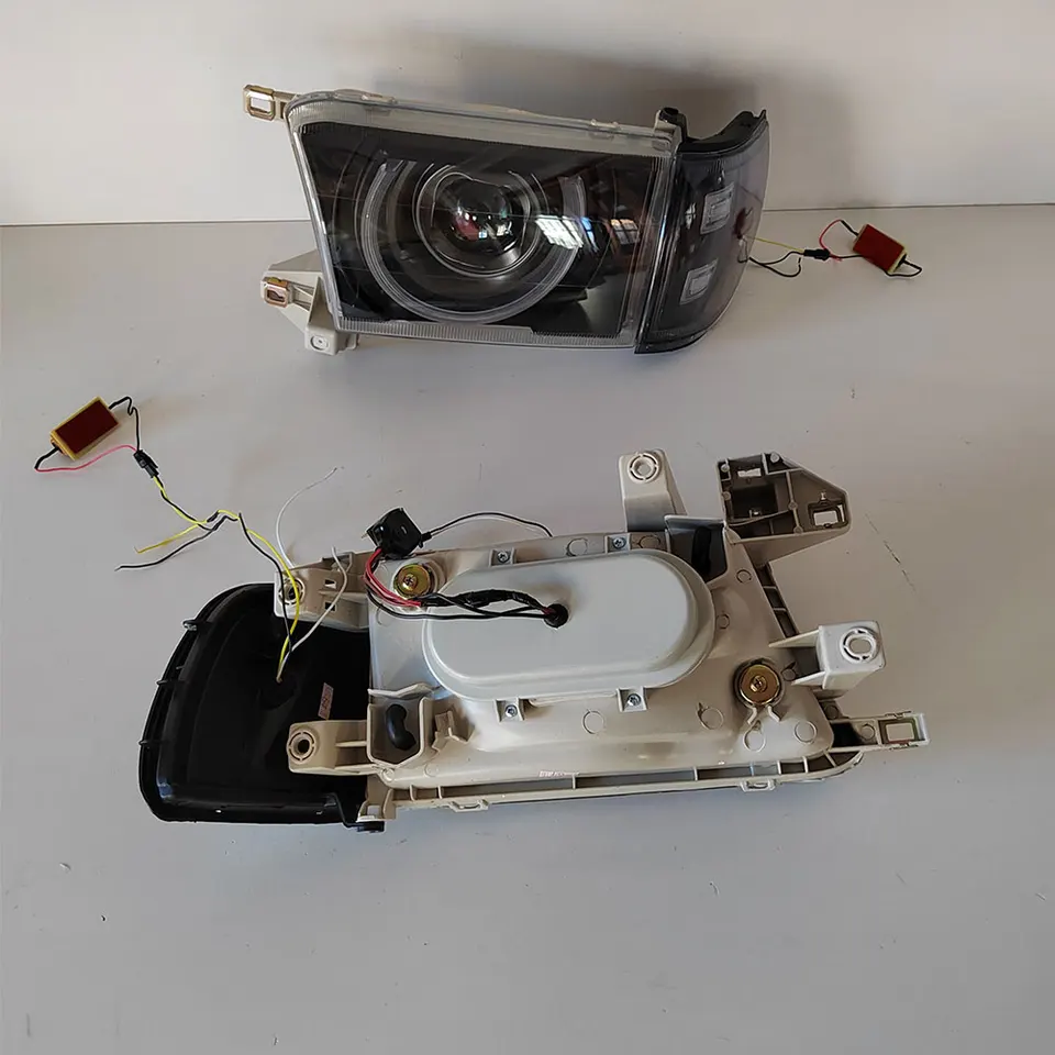 A Set Car LED Headlights Corner Lights Turn Signals For Toyota