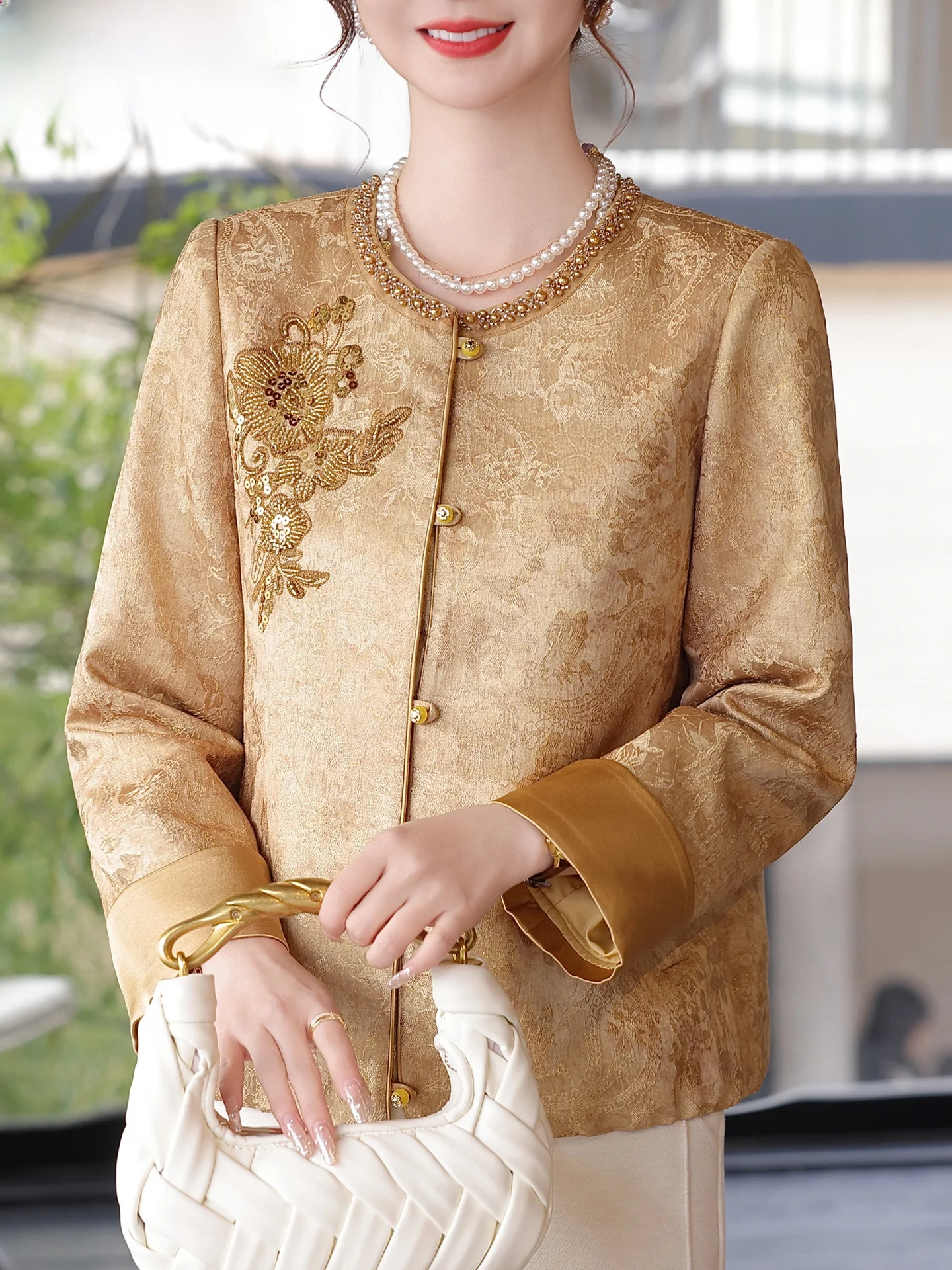 

Весенняя верхняя одежда Ele для женщин 40 лет, для мам среднего возраста, новый китайский элегантный пальто-пиджак, модный и стильный топ для женщин