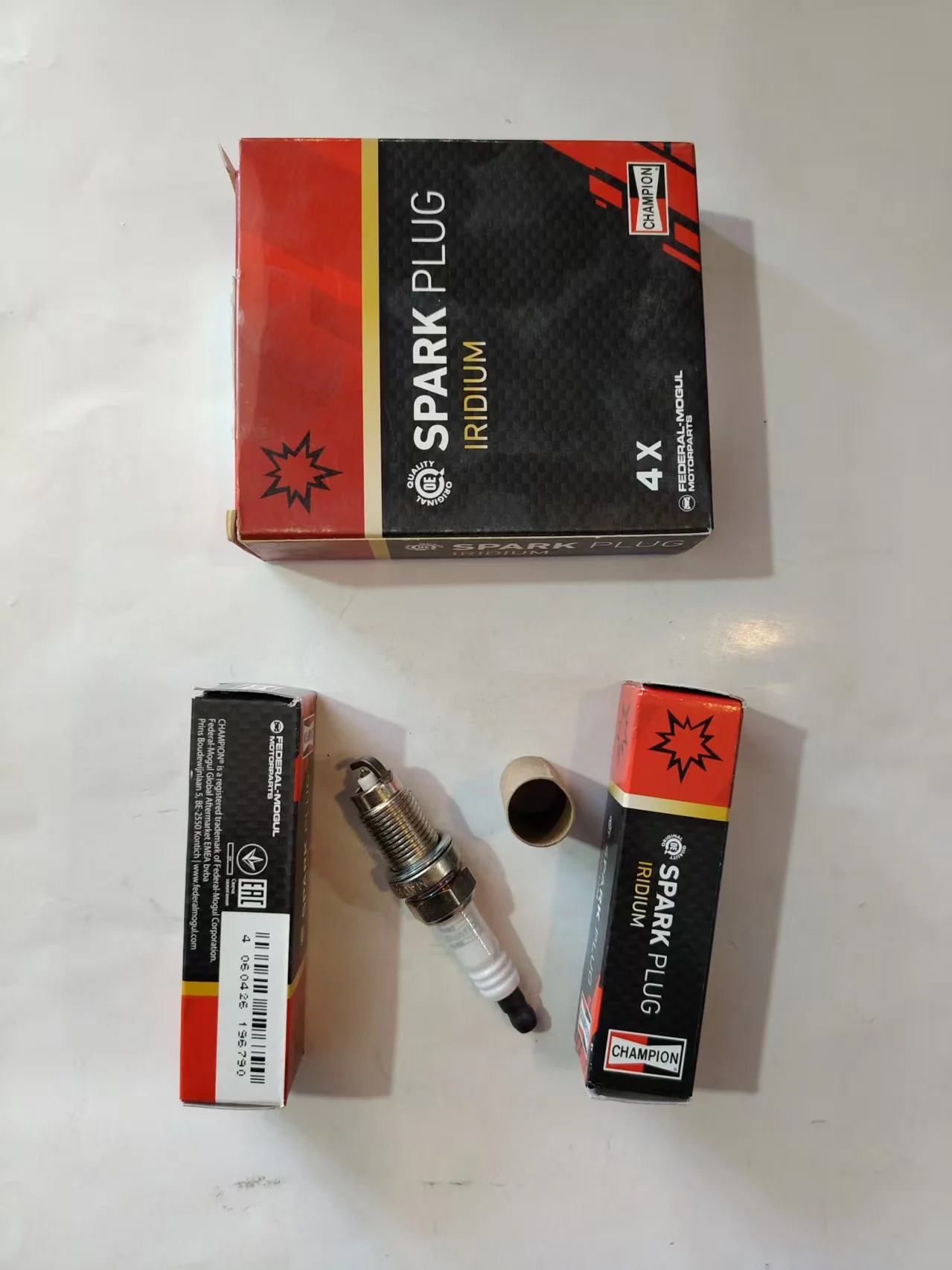 

4PCS iridium Spark Plug OE260/KC6ZWYPB For AUDI/VW/SKODA/ SEAT 1.2T