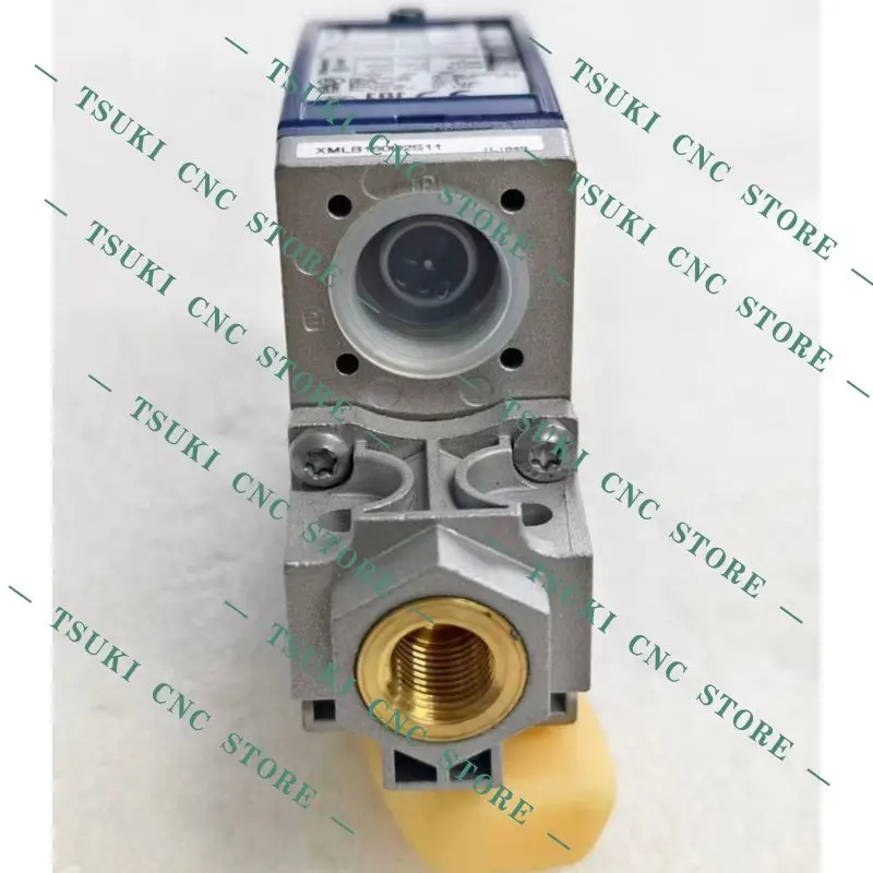 New XMLB160D2S11 pressure switch for quick delivery