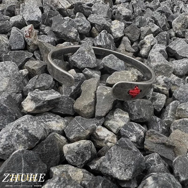 

ZHUHE The Red String Bracelet In A Retro Style Is A Jewelry Accessory For Men And Women As A Party Gift