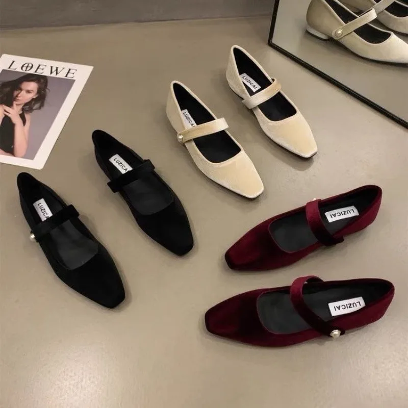 Elegant Pearl Buckle Velour Mary Jane Shoes Woman Concise Velvet Ballet Flats Ladies Evening Party Low Heel Pumps In Wine-Red