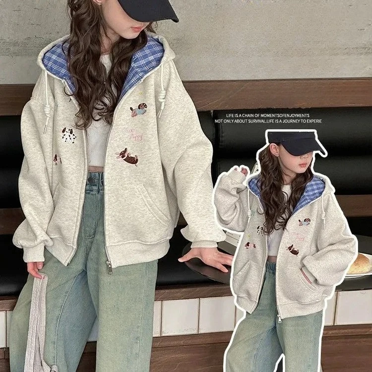 

Girls' Spring and Autumn Thin Jacket 2025 New Spring Middle-aged and Older Children's Casual Little Girl Plaid Hooded Sweater