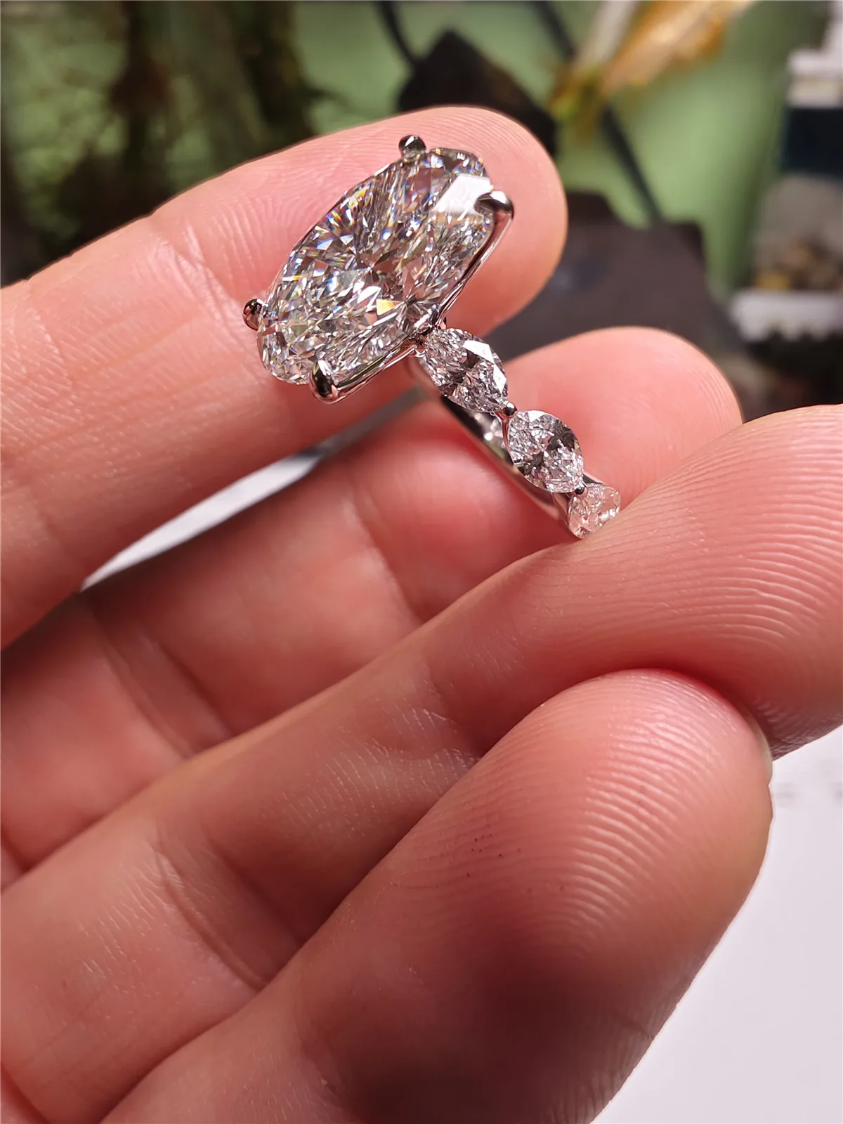 18K Solid Gold Lab-Grown DiamondOval 4CT E VVS2  Engagement Ring Accented with Marquise Diamonds, Custom Platinum Engagement Rin