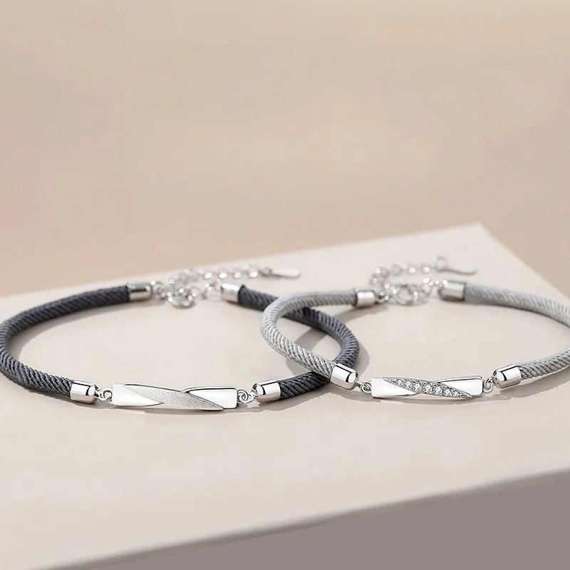 Creative Woven Mobius Ring Couple Hand Rope for A Pair of Men and Women Valentine's Day Gifts