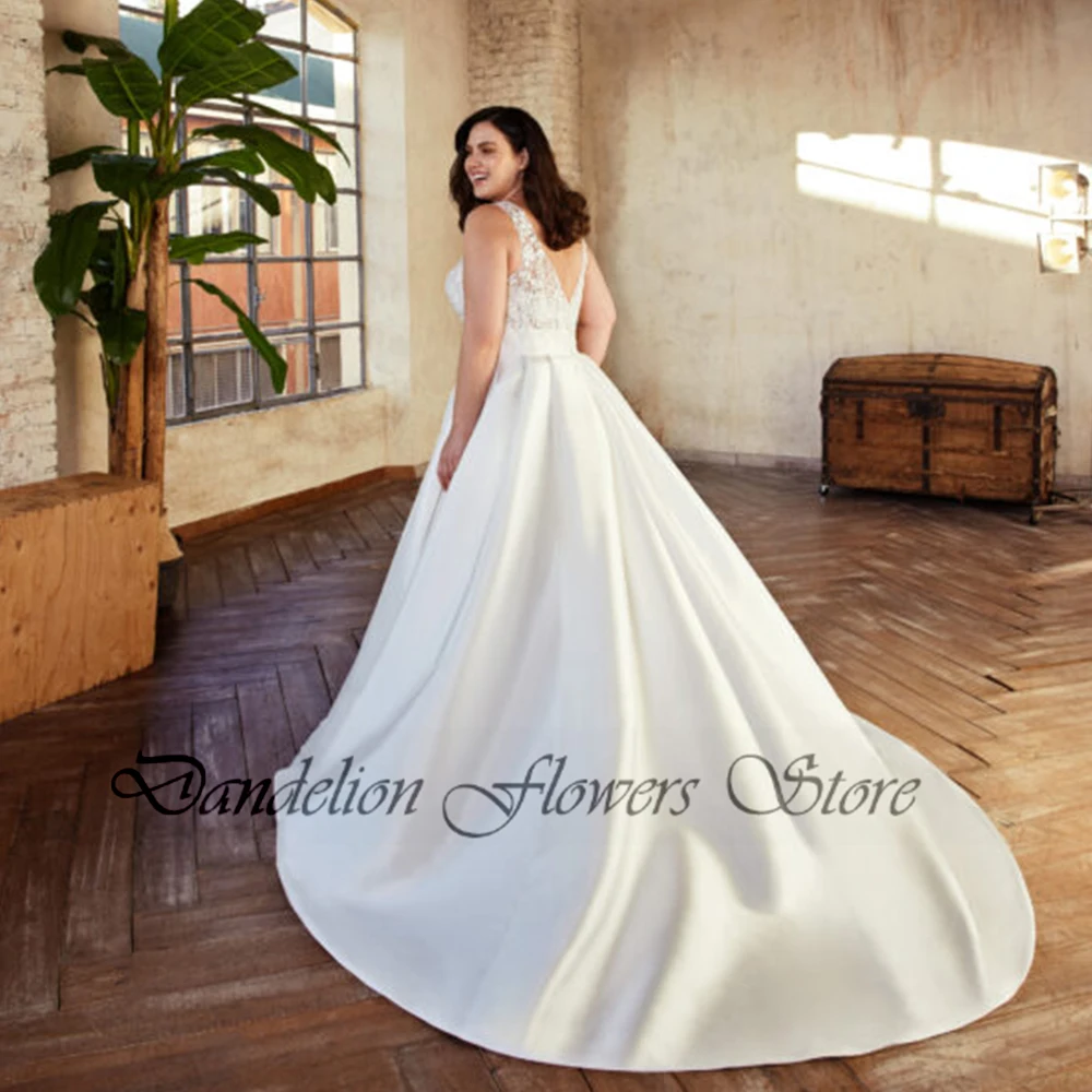 Classic Satin A-Line Wedding Dresses Plus Size V-Neck Sleeveless Bride Gowns Women 2023 Empire Sweep Train Vestido De Noiva