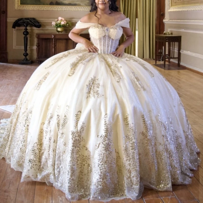 

Ivory Shiny Quinceanera Dresses Ball Gown Off The Shoulder Sequin Applique Lace Beads Tull Corset Party Birthday Sweet 16 Dress