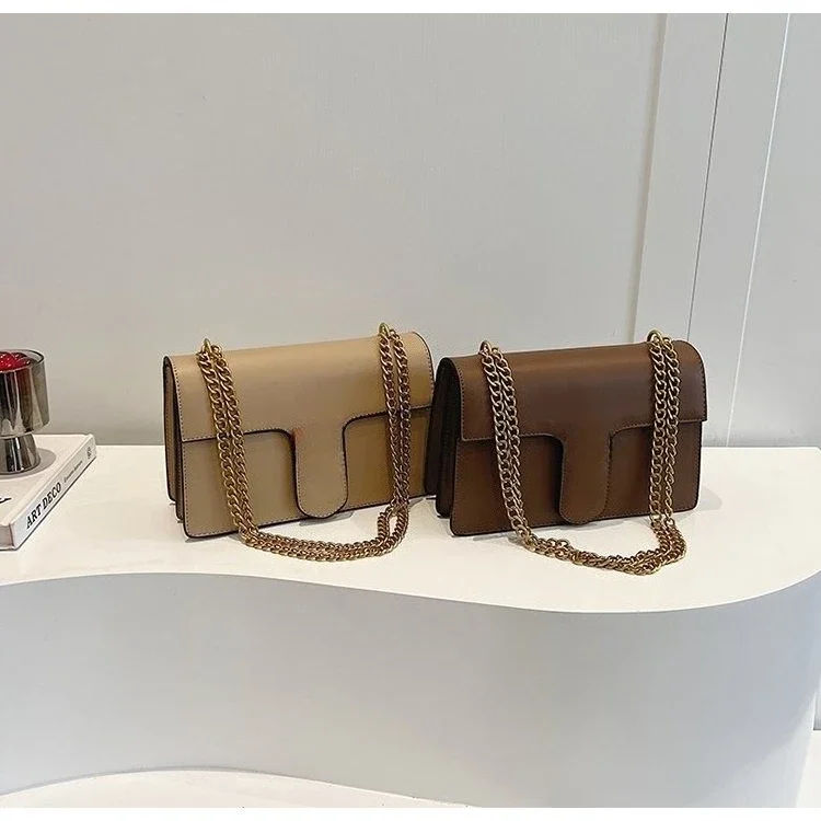 

2026 Women's Small Square Fashion Chain Bag Retro Niche Crossbody Shoulder Bag Versatile Going out Mailman Style