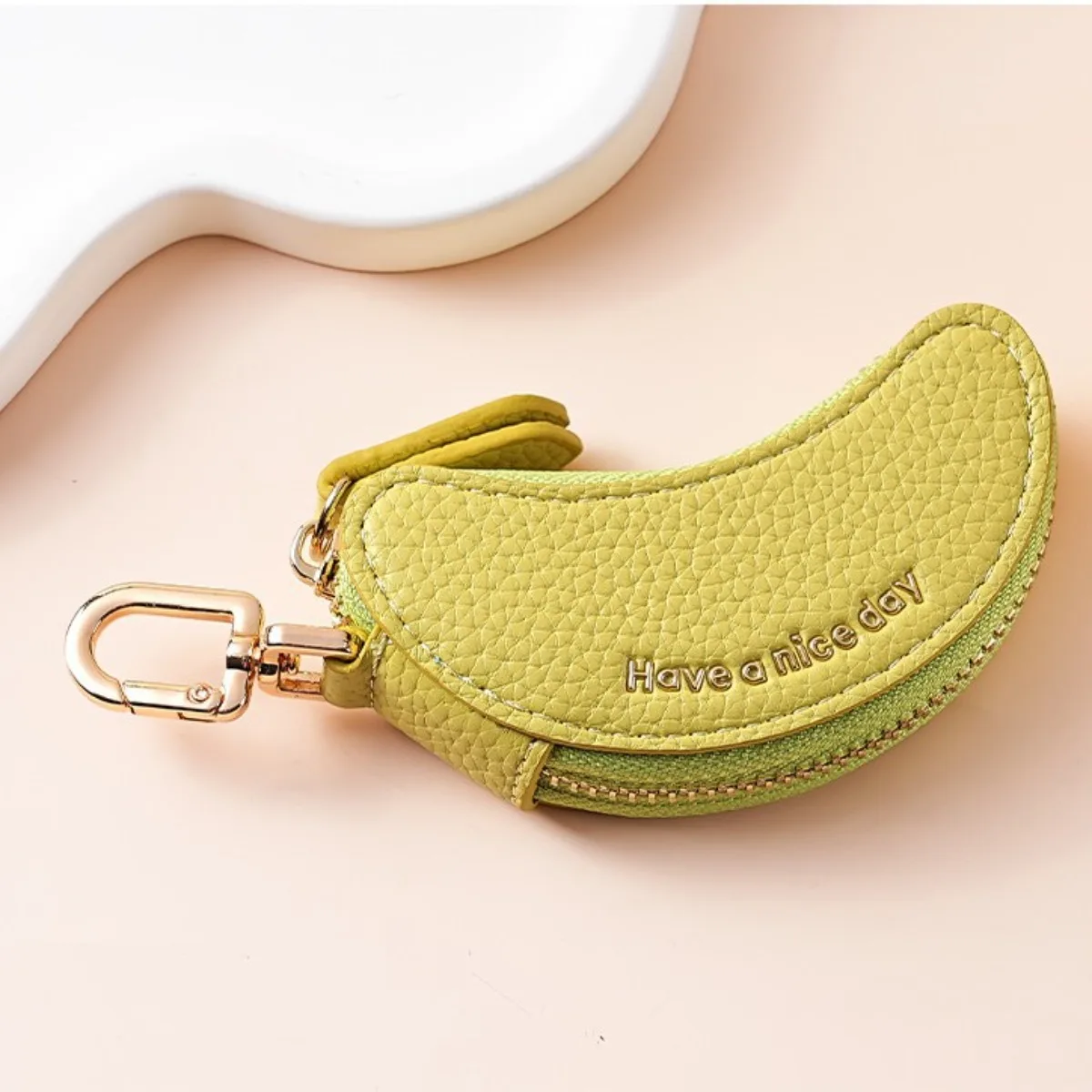 Creative Banana-Shaped Zipper Coin Purse, Made of Lychee Texture Pu Material, with Embossed English Letters for Decoration, Keychain for Bags, Compact and Portable, Can Hold Coins, Earphones, and Data Cables, Mini Size Saves Space, Cute Fruit-Style Bag Accessory