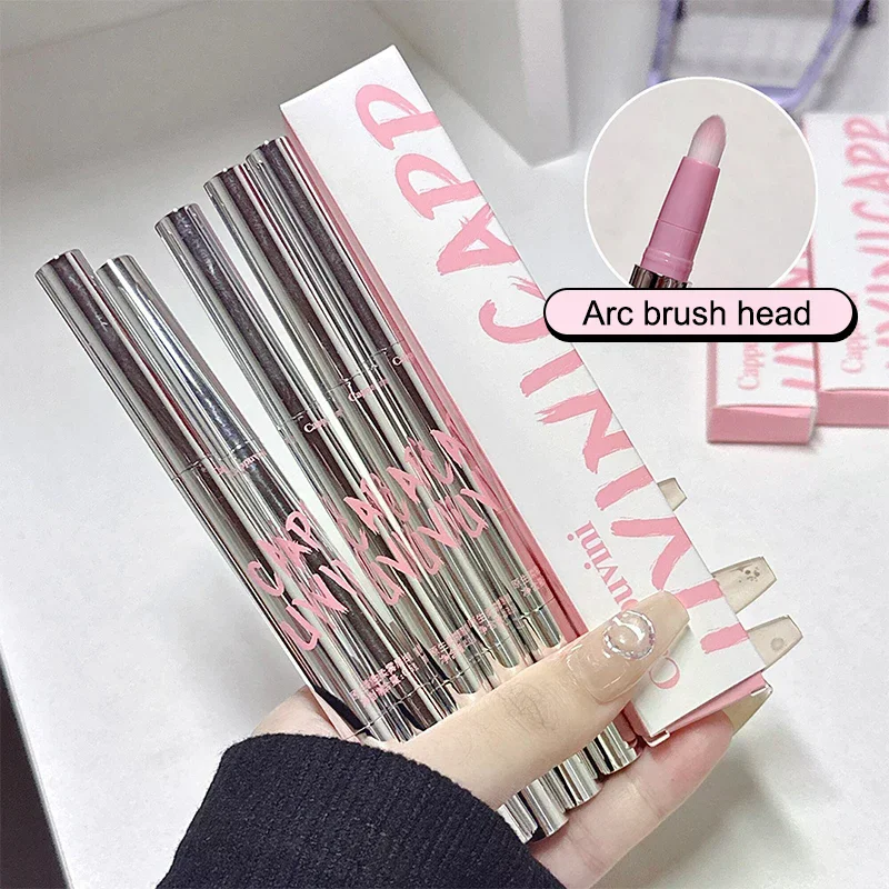 ดินสอเขียนขอบปากเนื้อแมทท์แบบสองหัว 1 ชิ้น พร้อมแปรงทาปากแบบฟูฟ่อง ติดทนนาน เนื้อกำมะหยี่แบบแมทท์ ลิปสติกเนื้อแมทท์แบบละอองน้ำ สำหรับเขียนขอบปาก