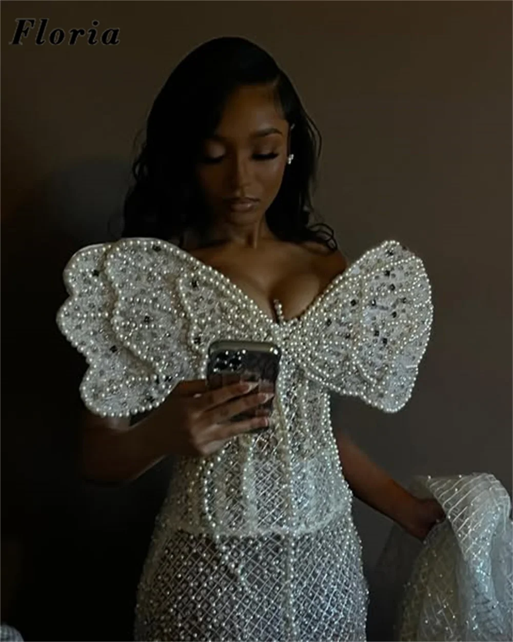 Dostosowane motylkowe suknie wieczorowe z perłami na ramionach luksusowe frezowanie rozcięcie z boku suknia ślubna szaty De Soiree suknia koktajlowa